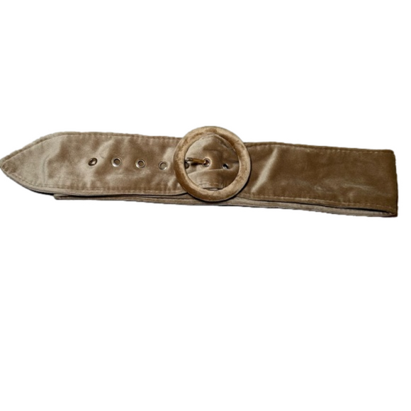 NanaMacs Accessories - NWOT Nanamacs Tan Velvet Belt